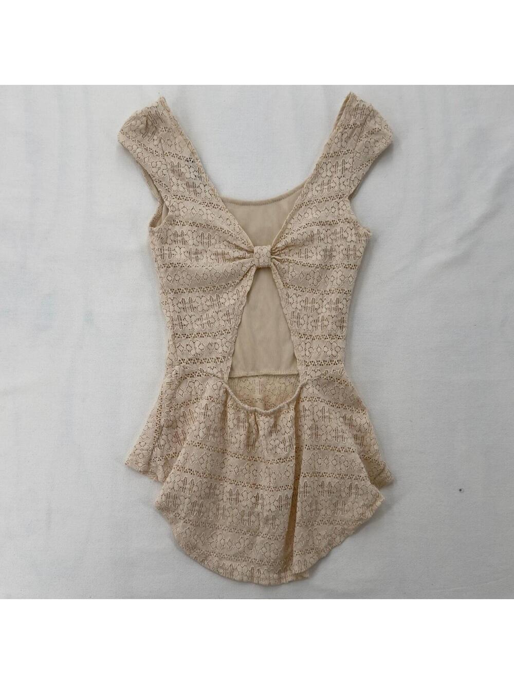 Mystic Cream Lace Peplum Top Cutout Back Bow Detail Y2K Size XS/S Coquette